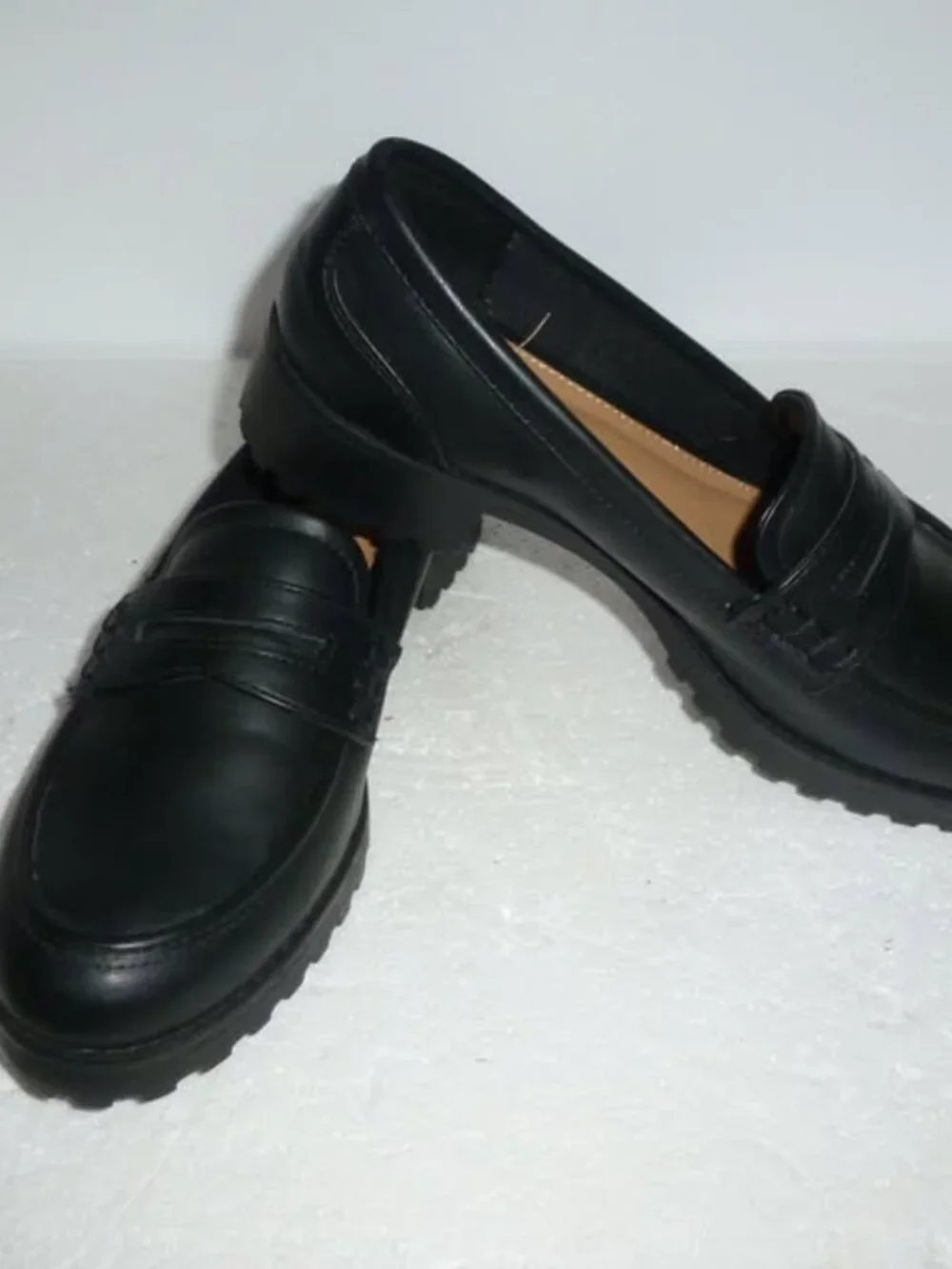 Time and Tru Black Penny Loafers / Shoes - Women SZ 10